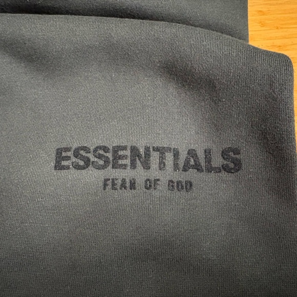 NWT Essentials Fear of God- Black Sweats. Size XS - Picture 6 of 9